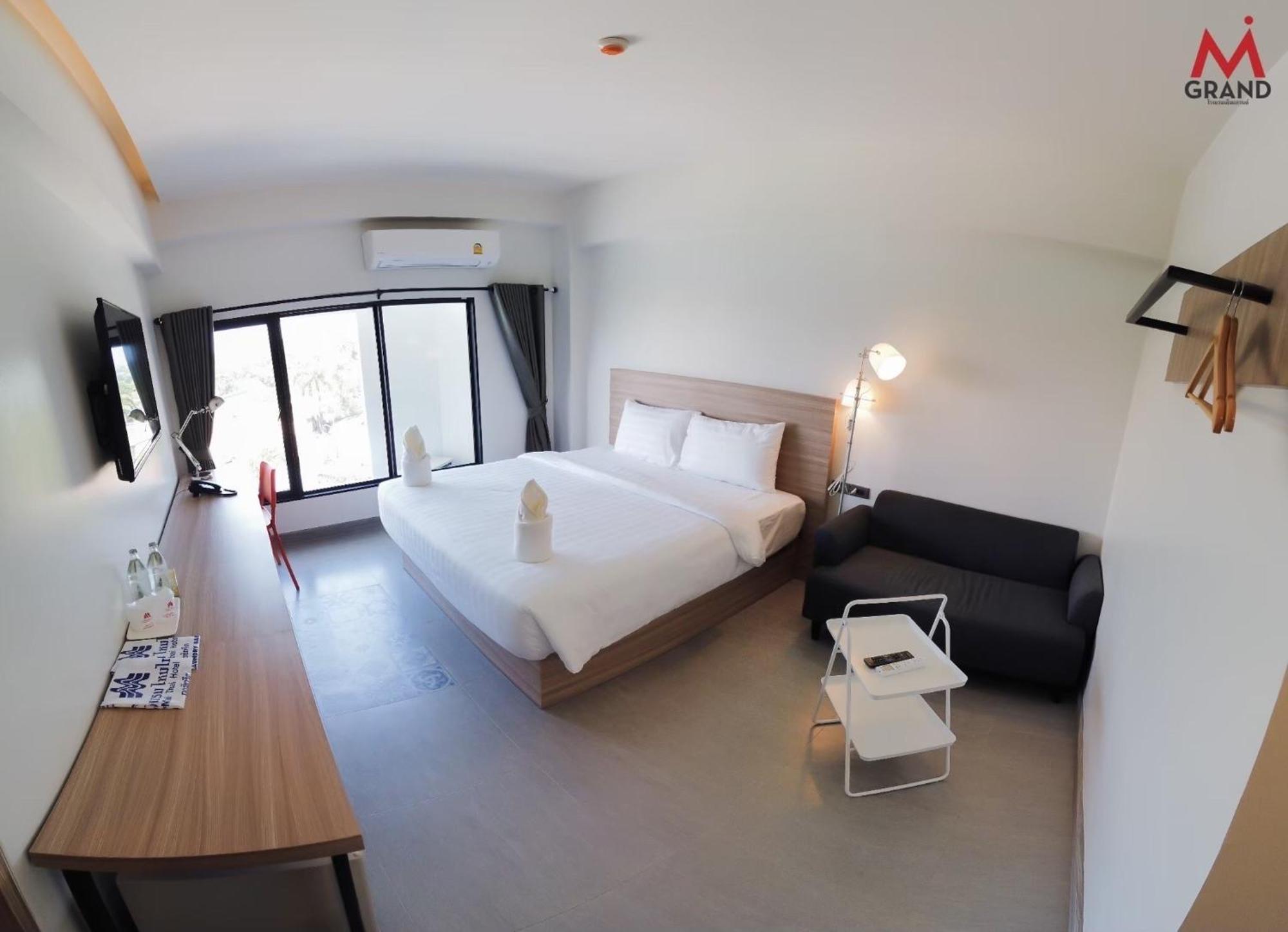 Mgrand Hotel Roi Et Eksteriør billede