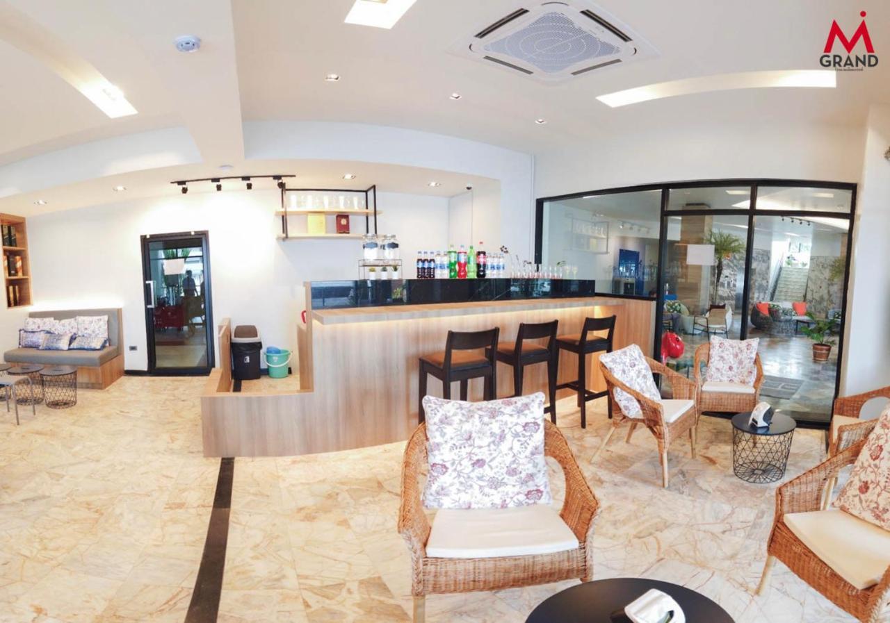 Mgrand Hotel Roi Et Eksteriør billede